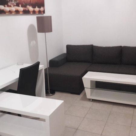Ubytovani-Plzen-Can Hotel ภายนอก รูปภาพ